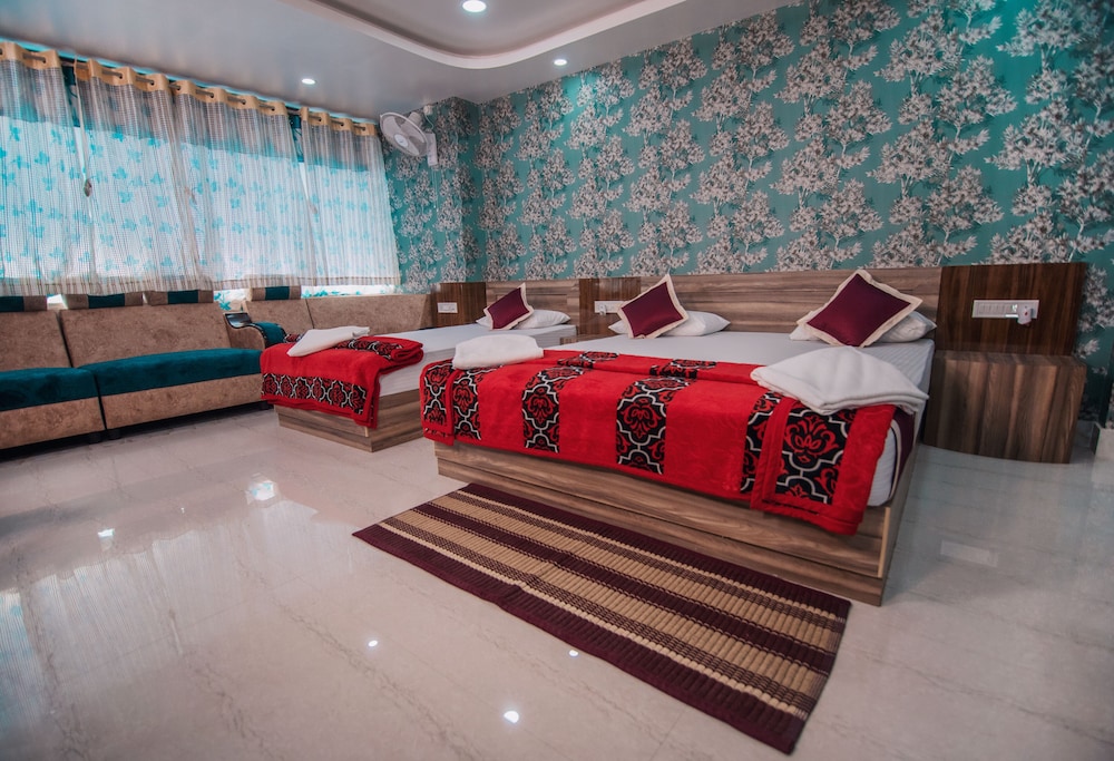 Gkm Grand Hotel 13/50