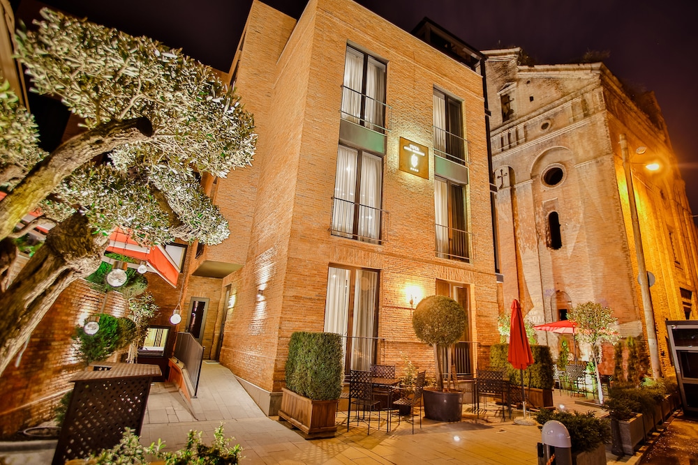Tuta Hotel 5/50