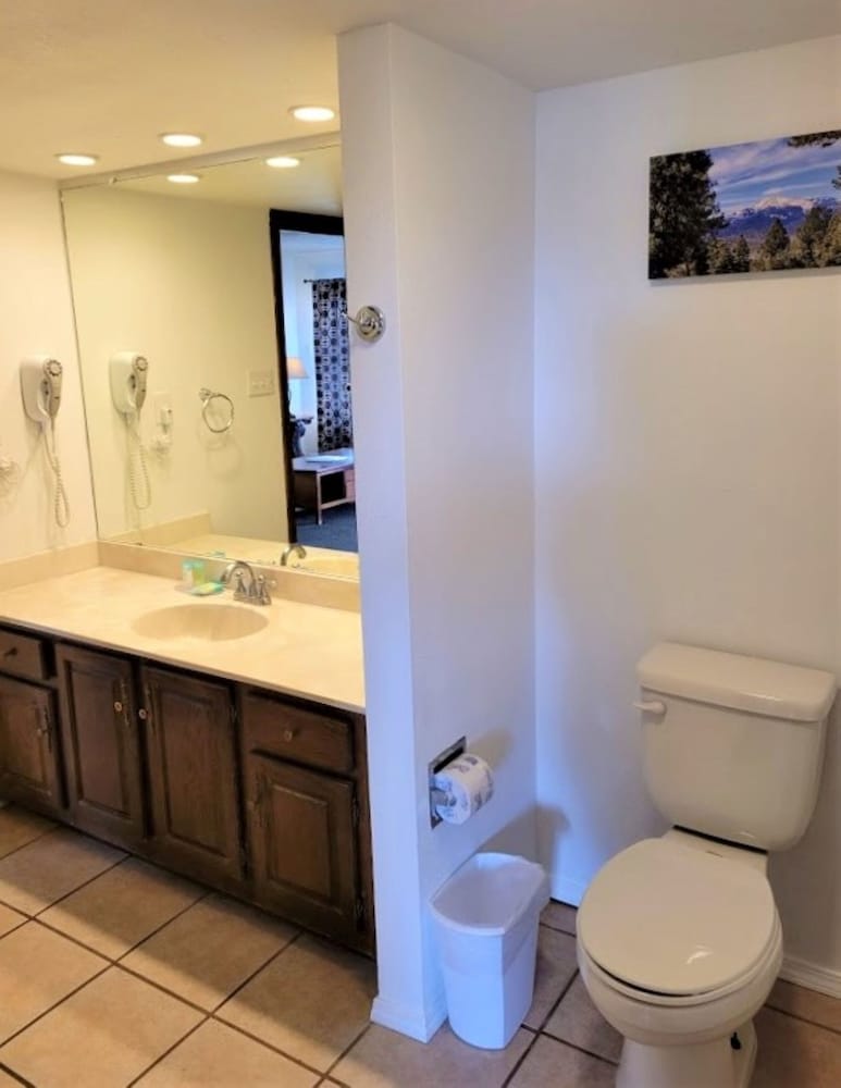 High Sierra Condominiums 9/67