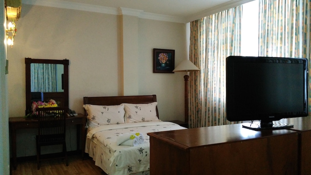 Jeruton Hotel 36/44