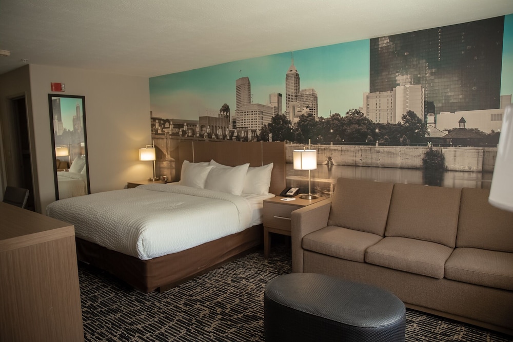 Clarion Pointe Indianapolis Airport 17/64