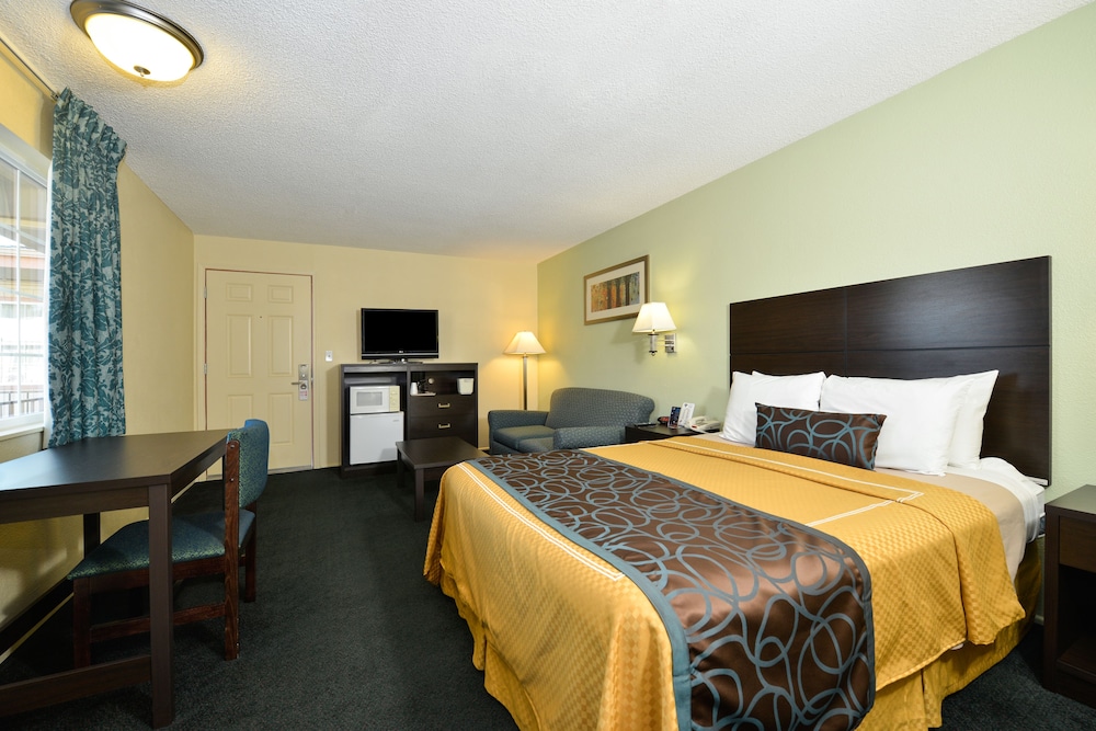 University Inn Suites 21/50
