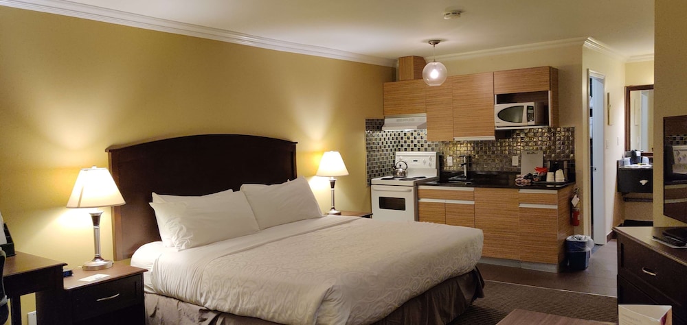 Best Western Plus Burnaby Hotel 17/76
