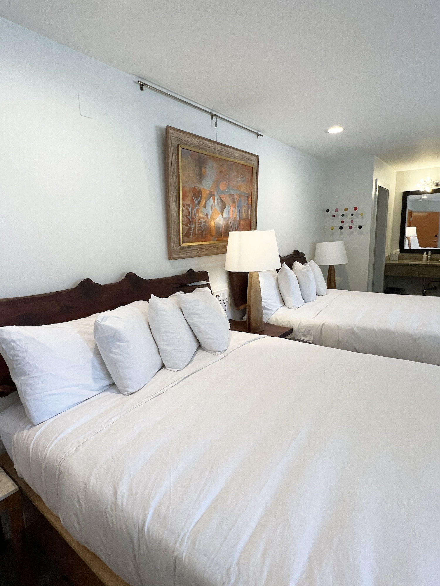 ROOM, DOUBLE BED