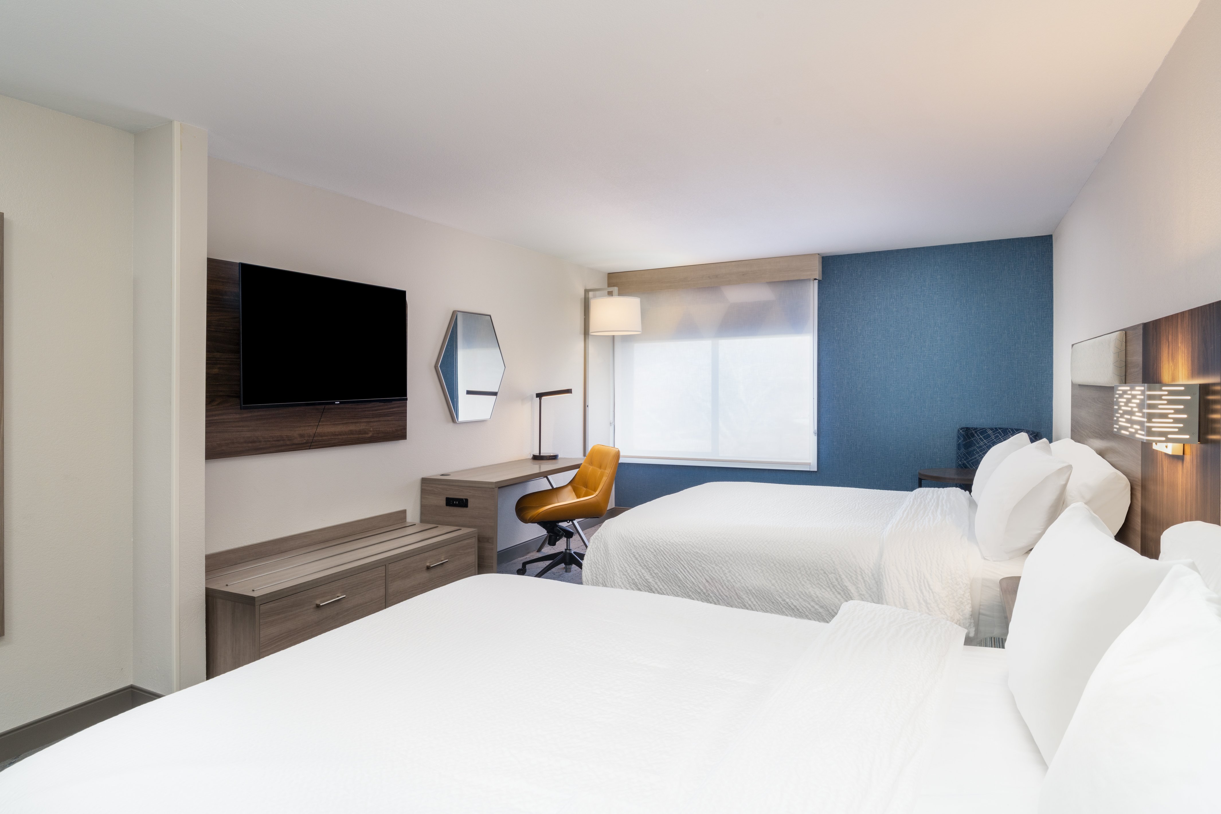 HOLIDAY INN EXPRESS HOTEL AND SUITES BOZEMAN WEST 16/75