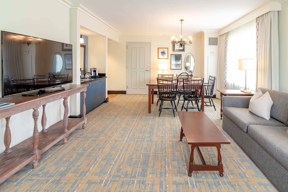 Williamsburg Lodge 28/39