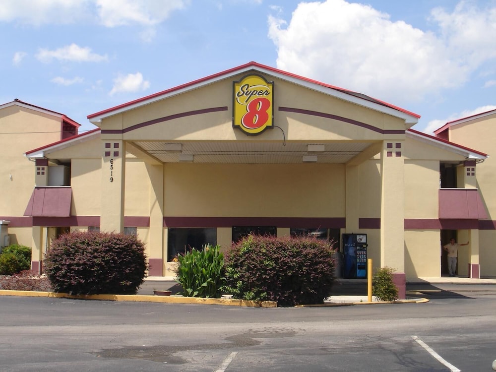 Super 8 by Wyndham Chattanooga/East Ridge 2/53