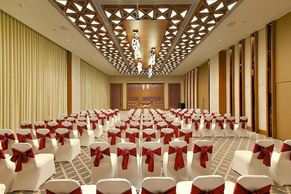 Welcomhotel by ITC Hotels, Ashram Road, Ahmedabad 61/71