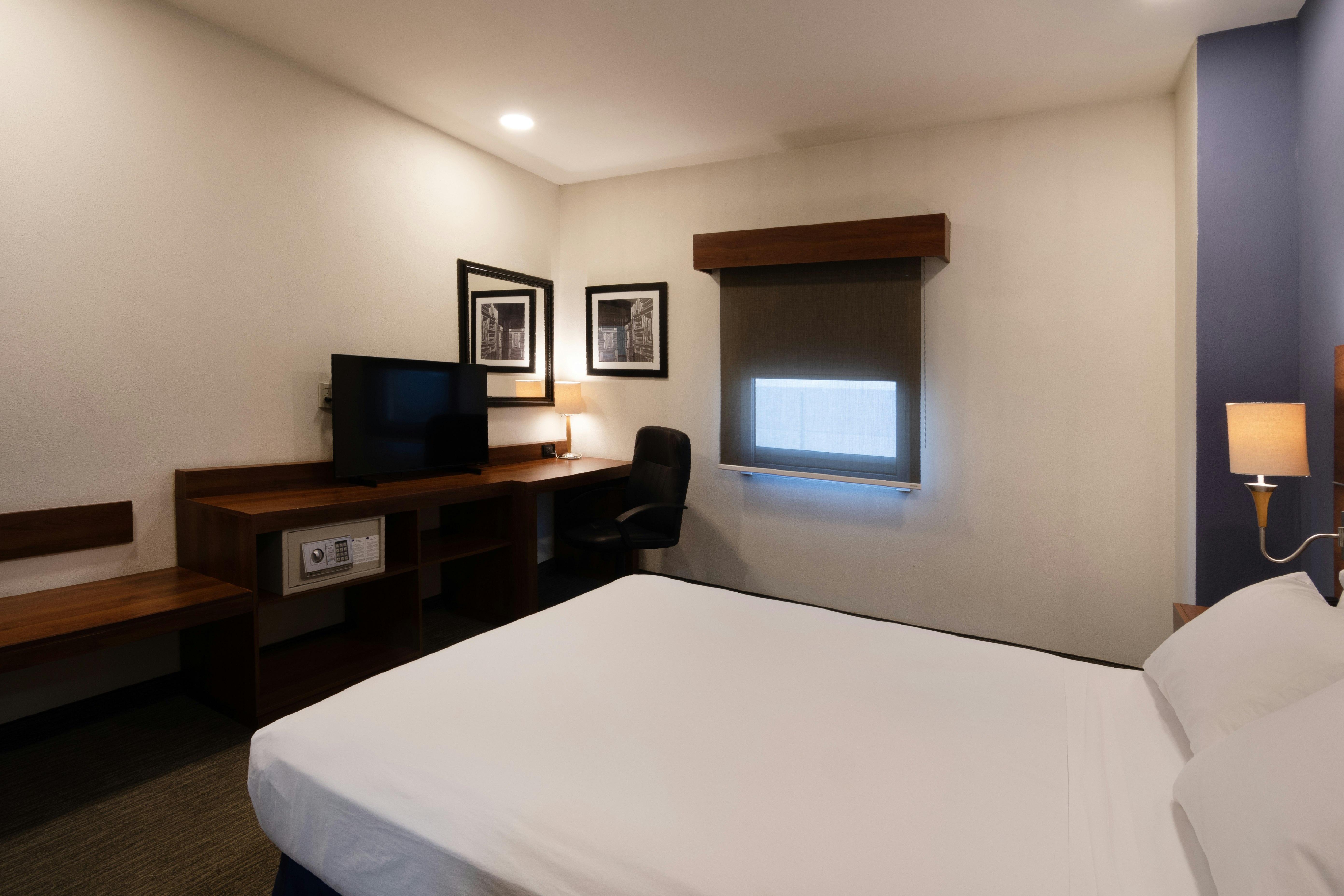 Room, Queen Bed, Hampton Inn by Hilton San Juan Del Rio 3/8