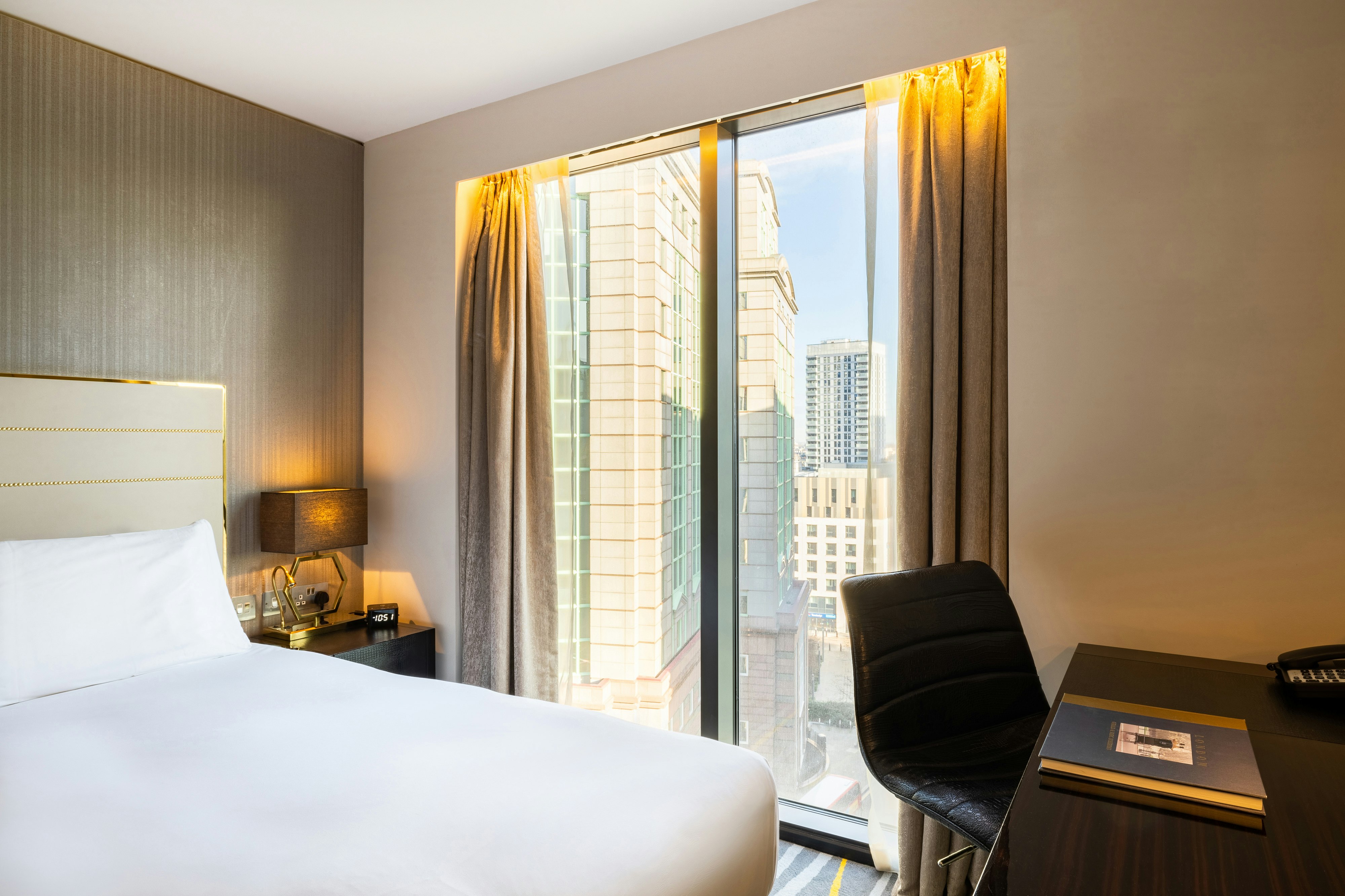 Leonardo Hotel London Aldgate - Formerly Hotel Saint 26/50