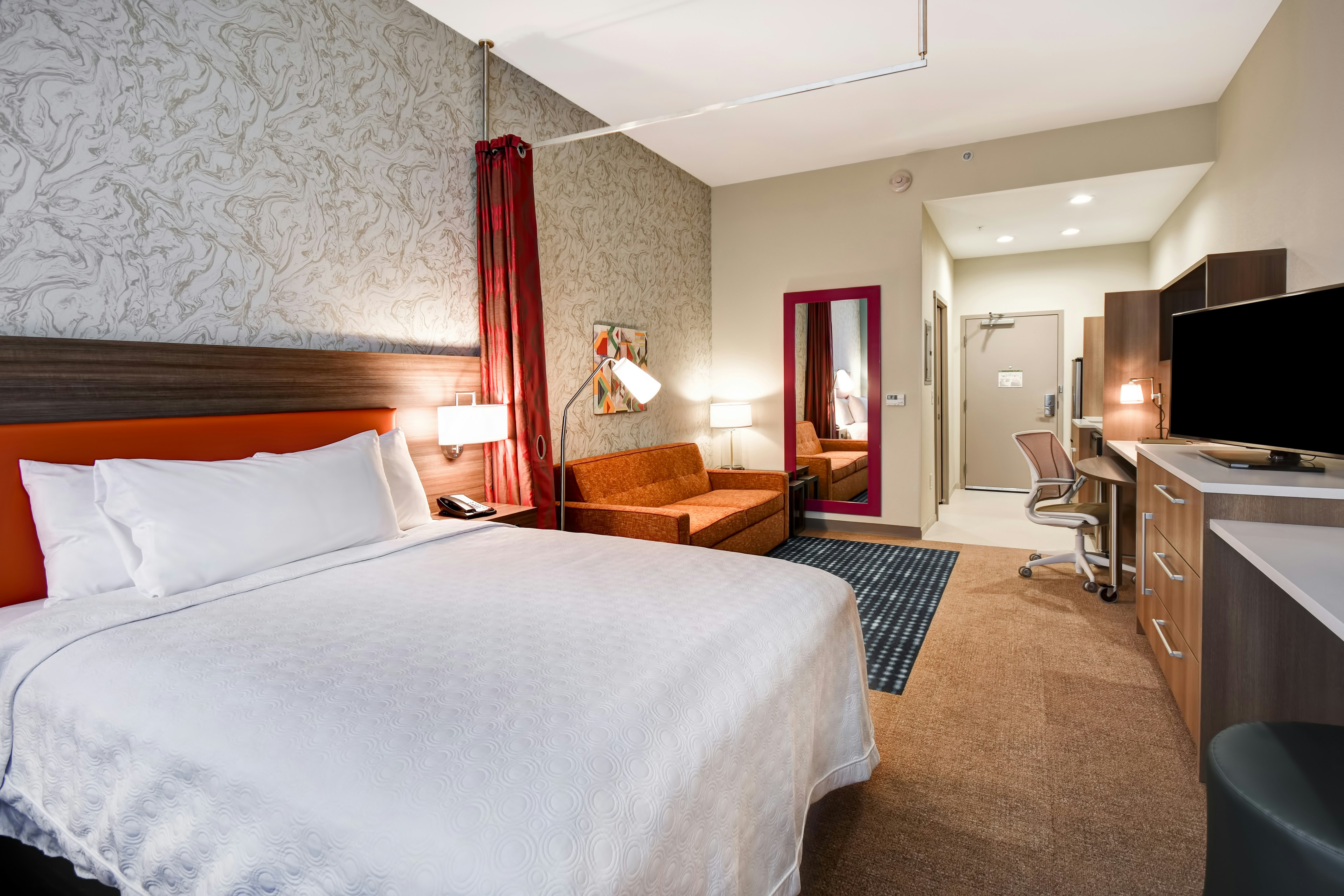 STUDIO, QUEEN BED, ACCESSIBLE