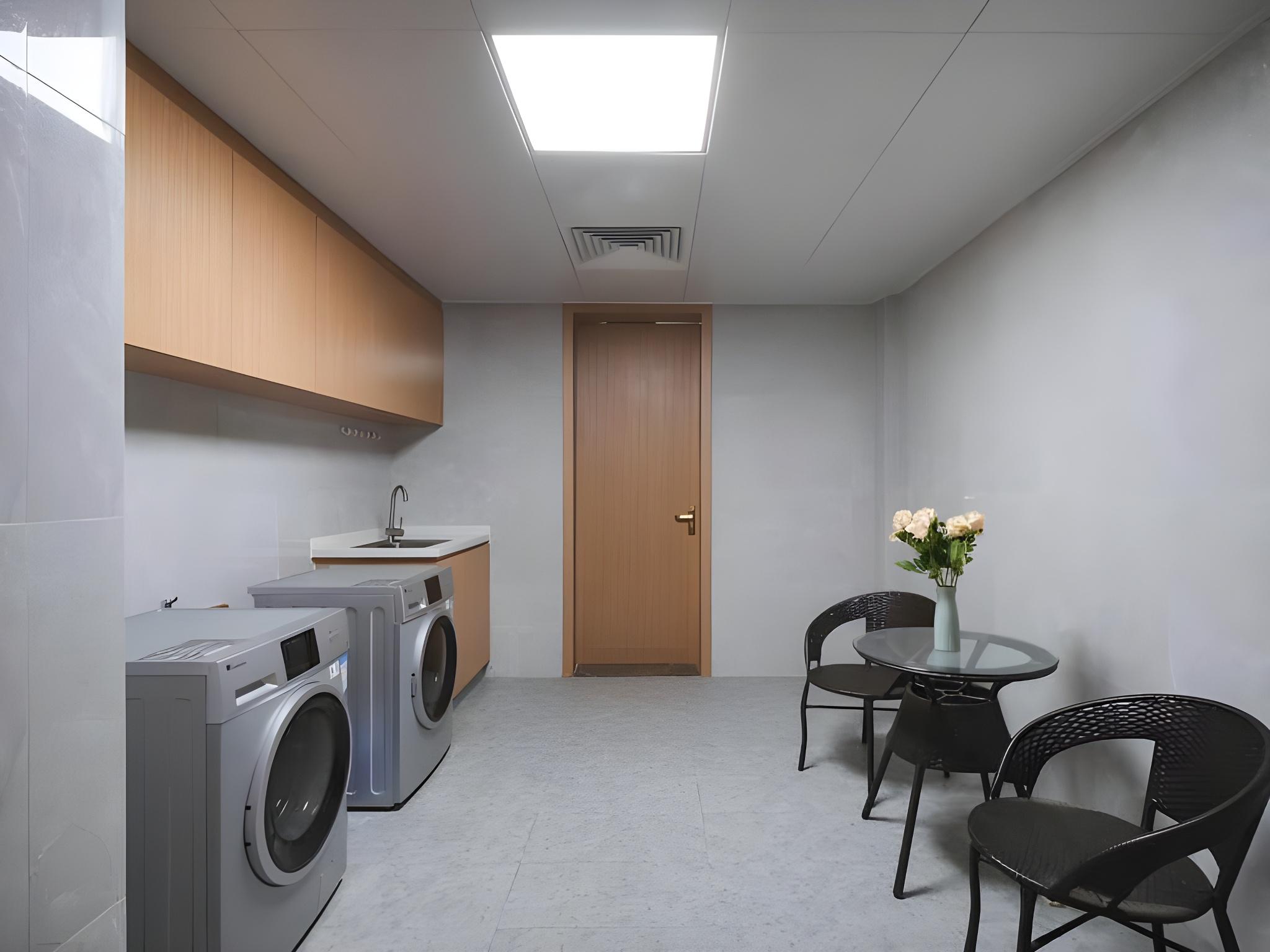 Campanile Hotel (Shenzhen Longcheng Plaza Metro Station) 25/32