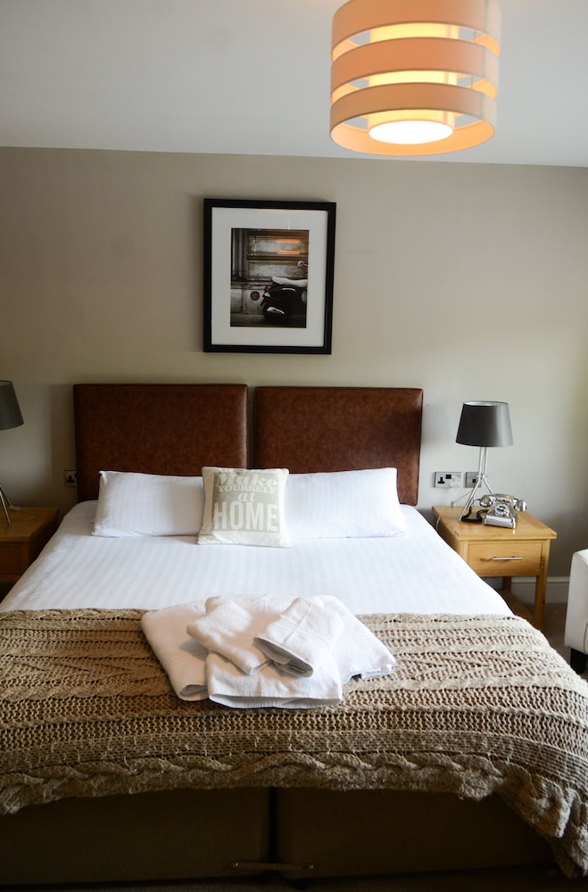 The Gower Hotel 13/50