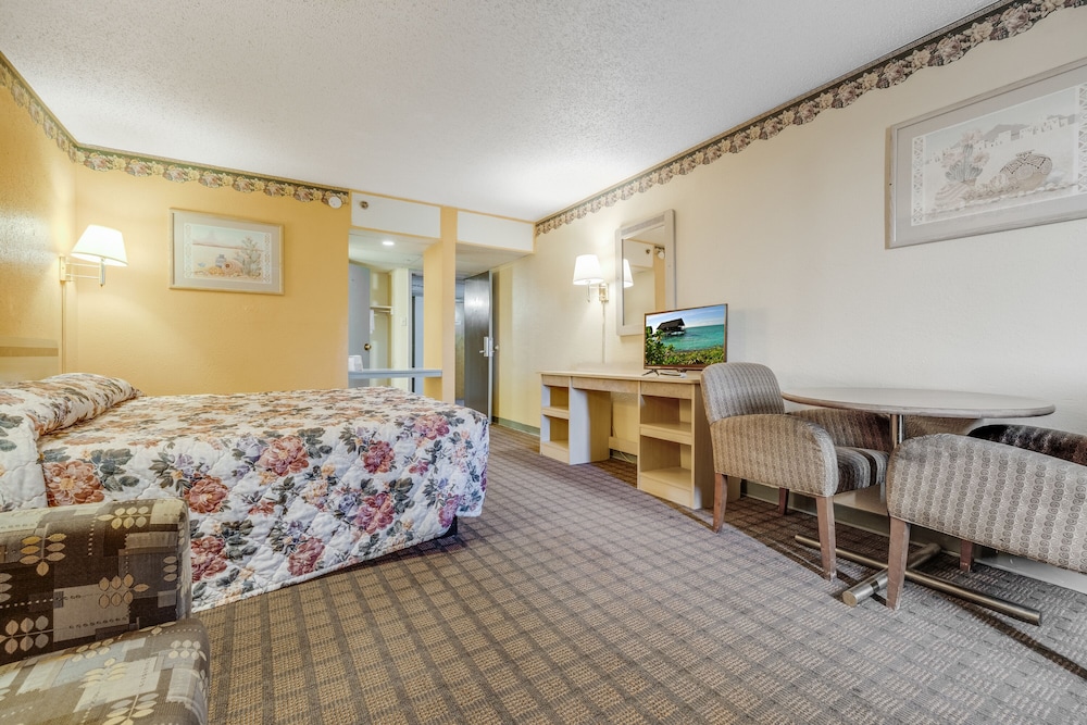 Camelot INN 12/22