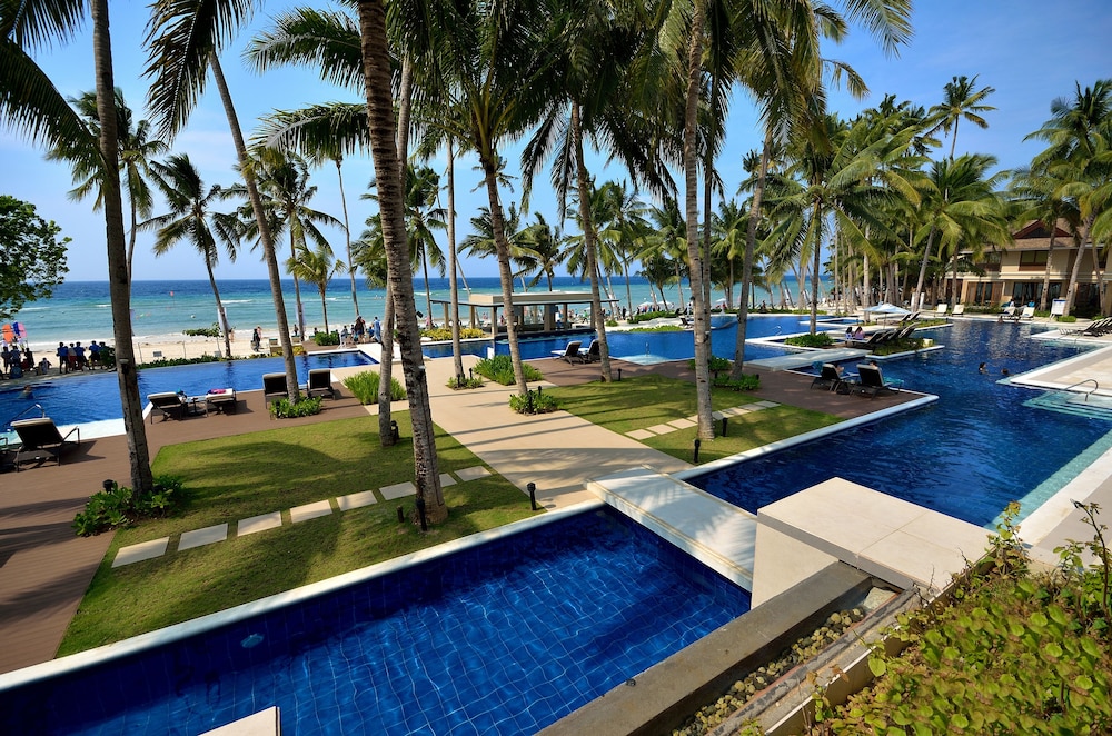 Henann Resort Alona Beach 71/74
