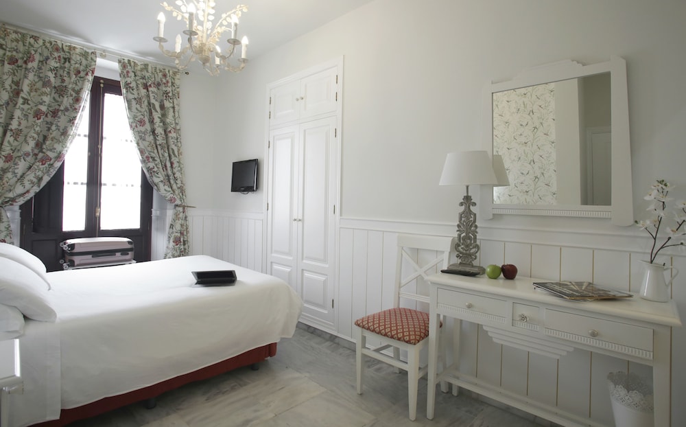 Basic Hotel Puerta de Sevilla 19/54