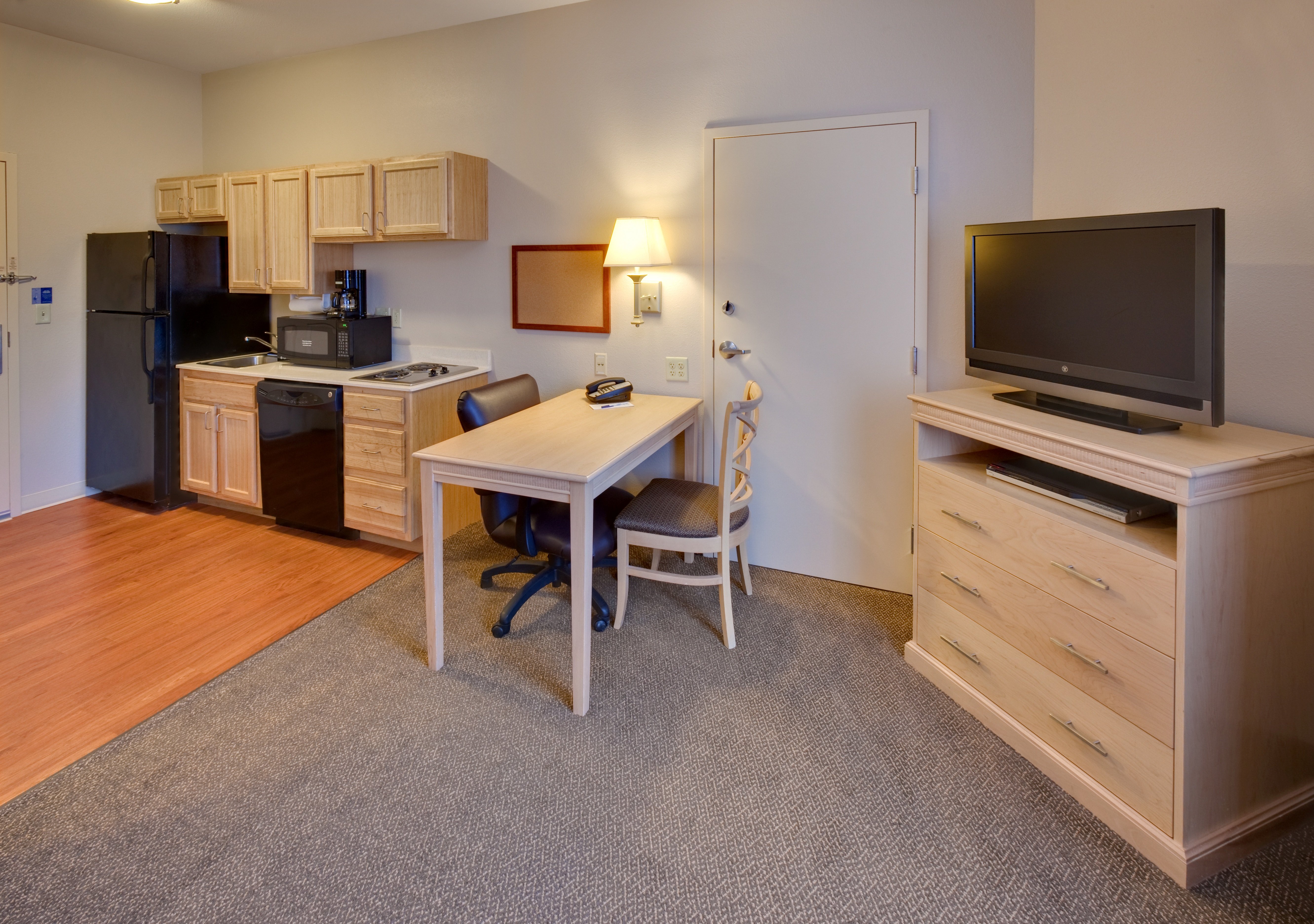 Candlewood Suites Peoria At Grand Prairie 42/50