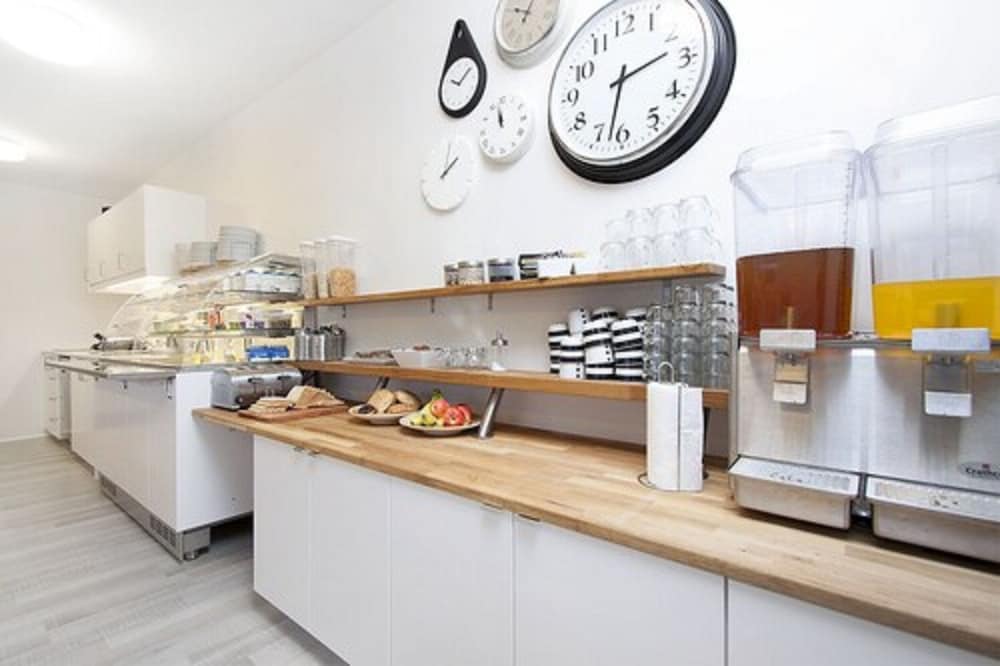 Kef Guesthouse 3/47