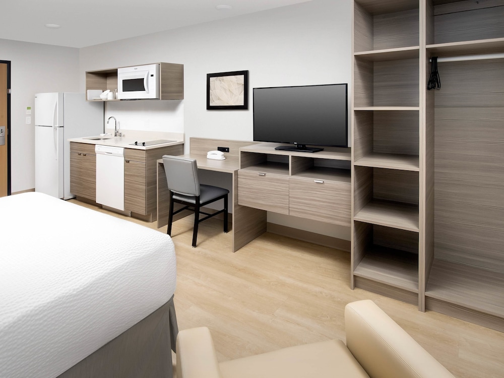 WoodSpring Suites Seattle Everett 12/14