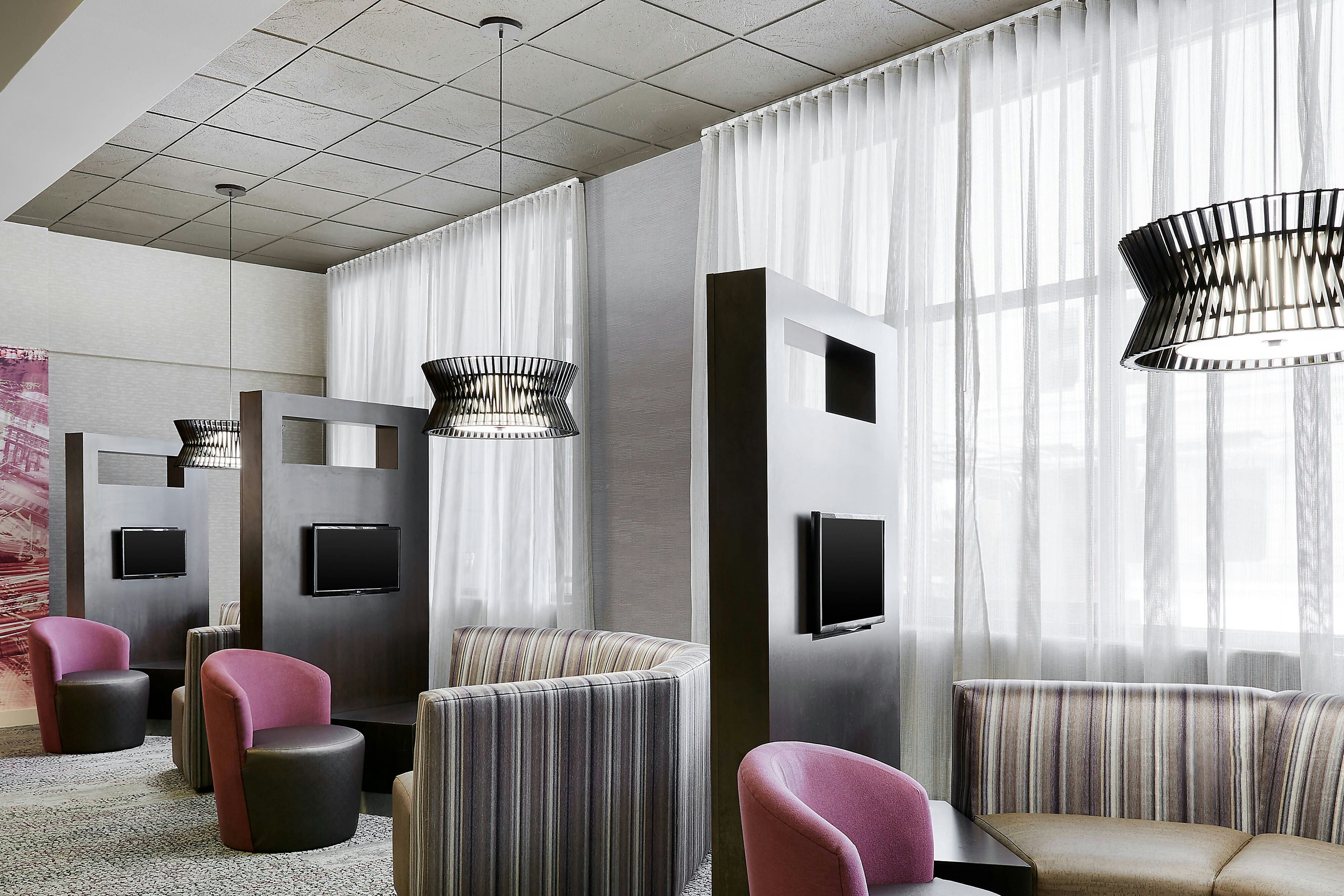 Courtyard By Marriott Milwaukee Downtown 7/15