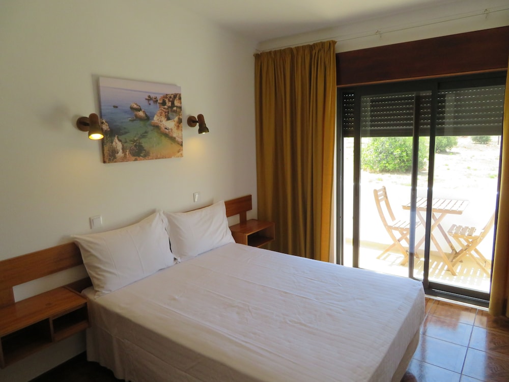 Hotel Alcaide 12/75