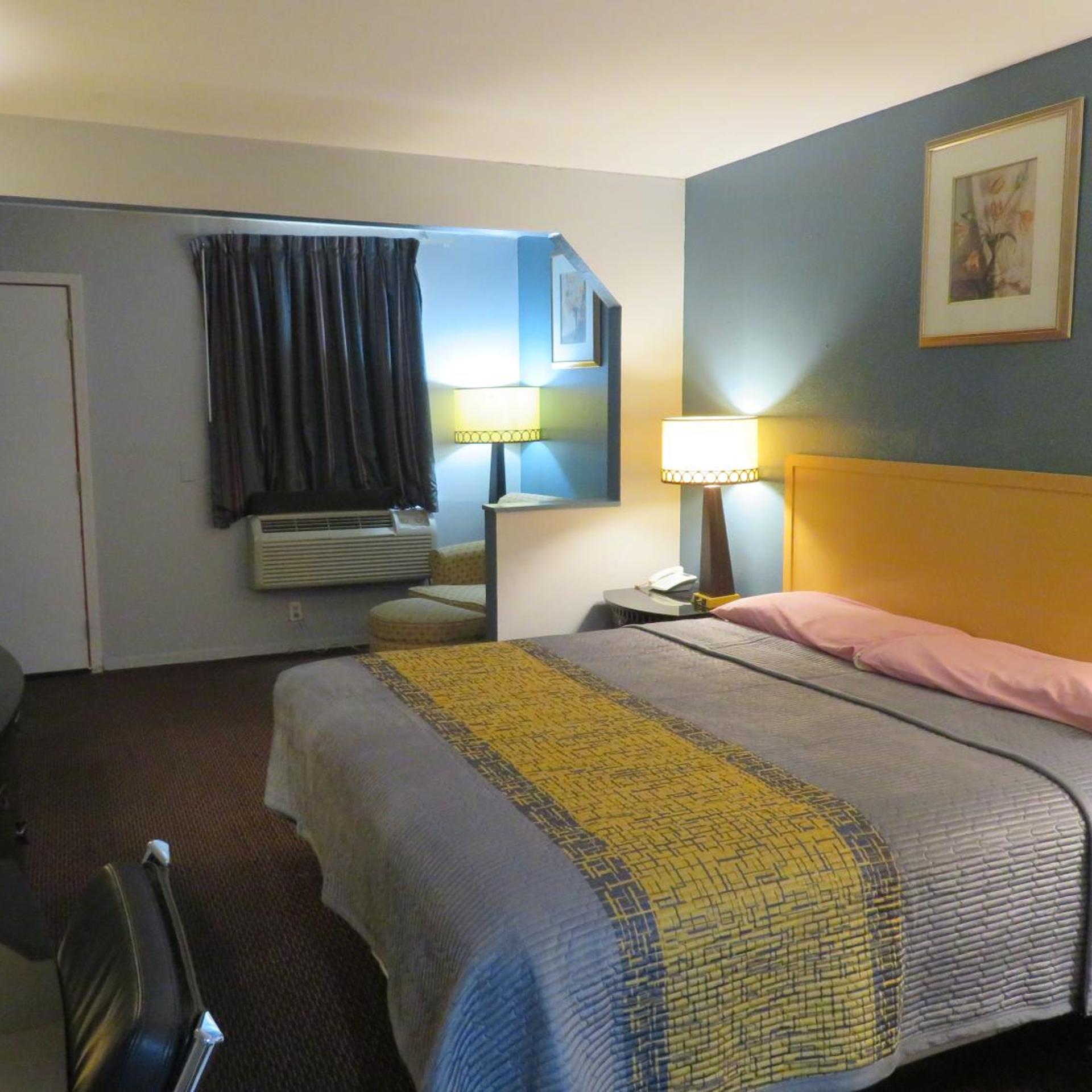 Travel Inn Motel 7/16
