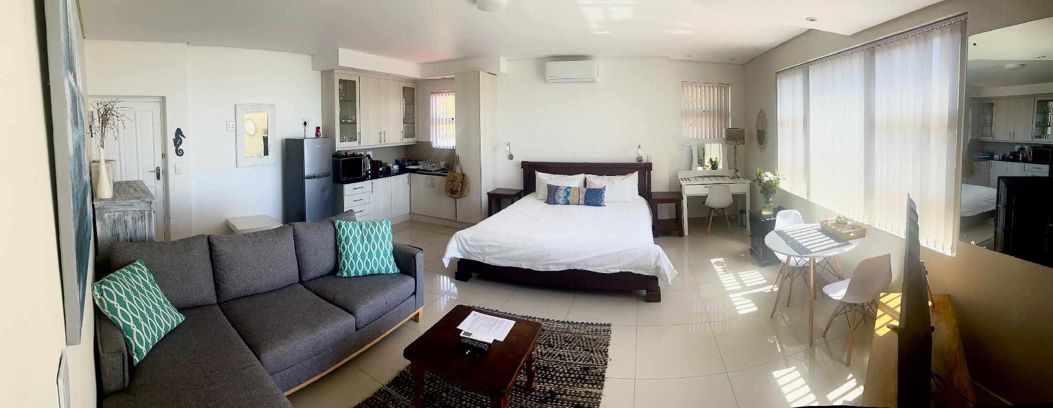 Seaview Sunset Boutique Apartments 1/14
