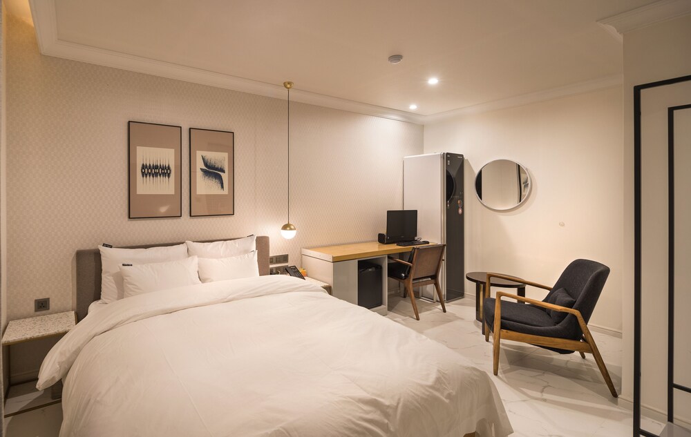Busanjin Brown-Dot Hotel 9/50