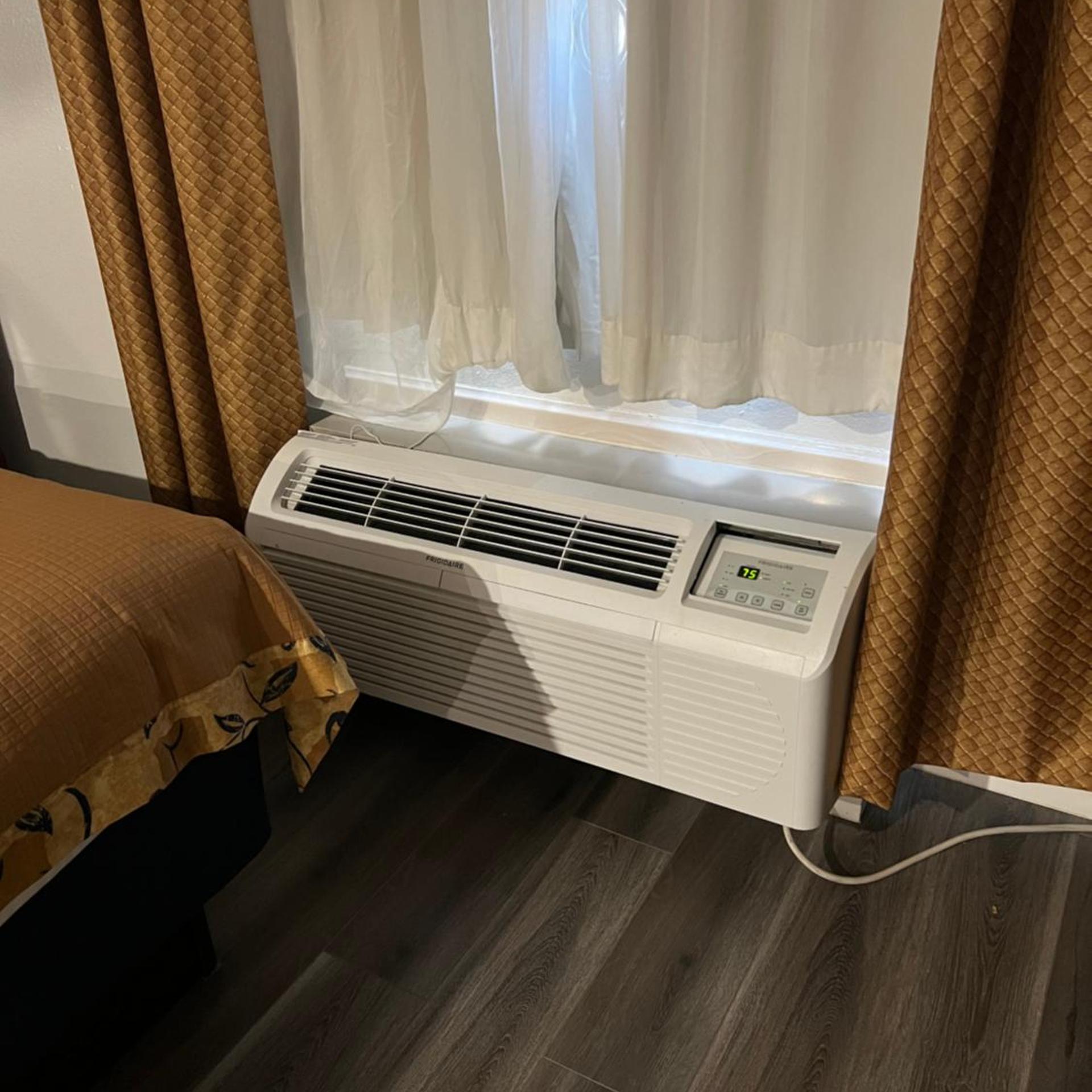 غرفة بسرير كينج، Baymont Inn And Suites Carthage 6/6