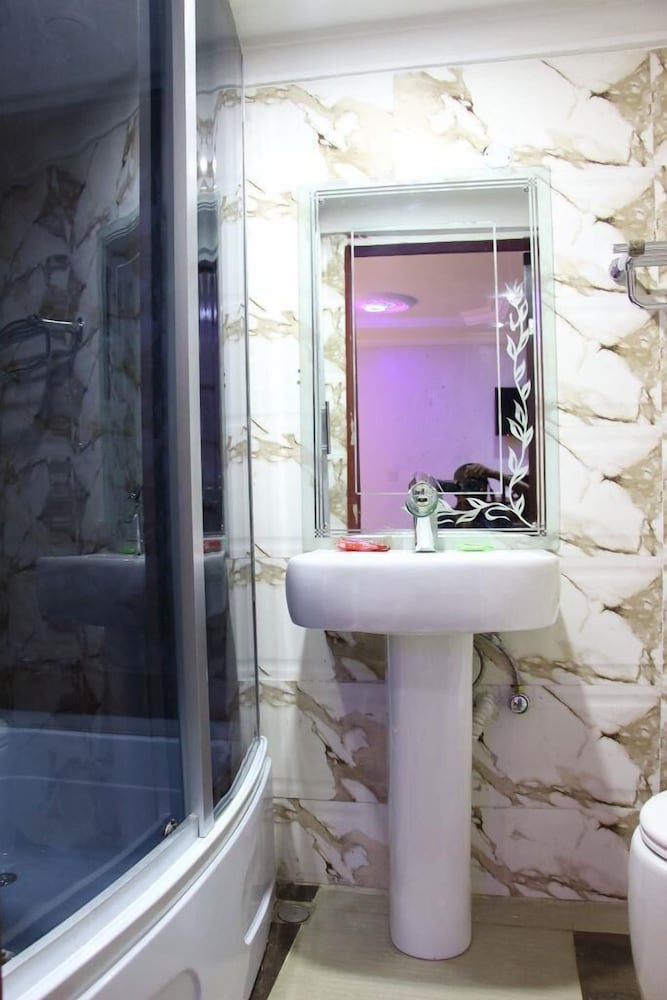E-Suite Hotel 36/37