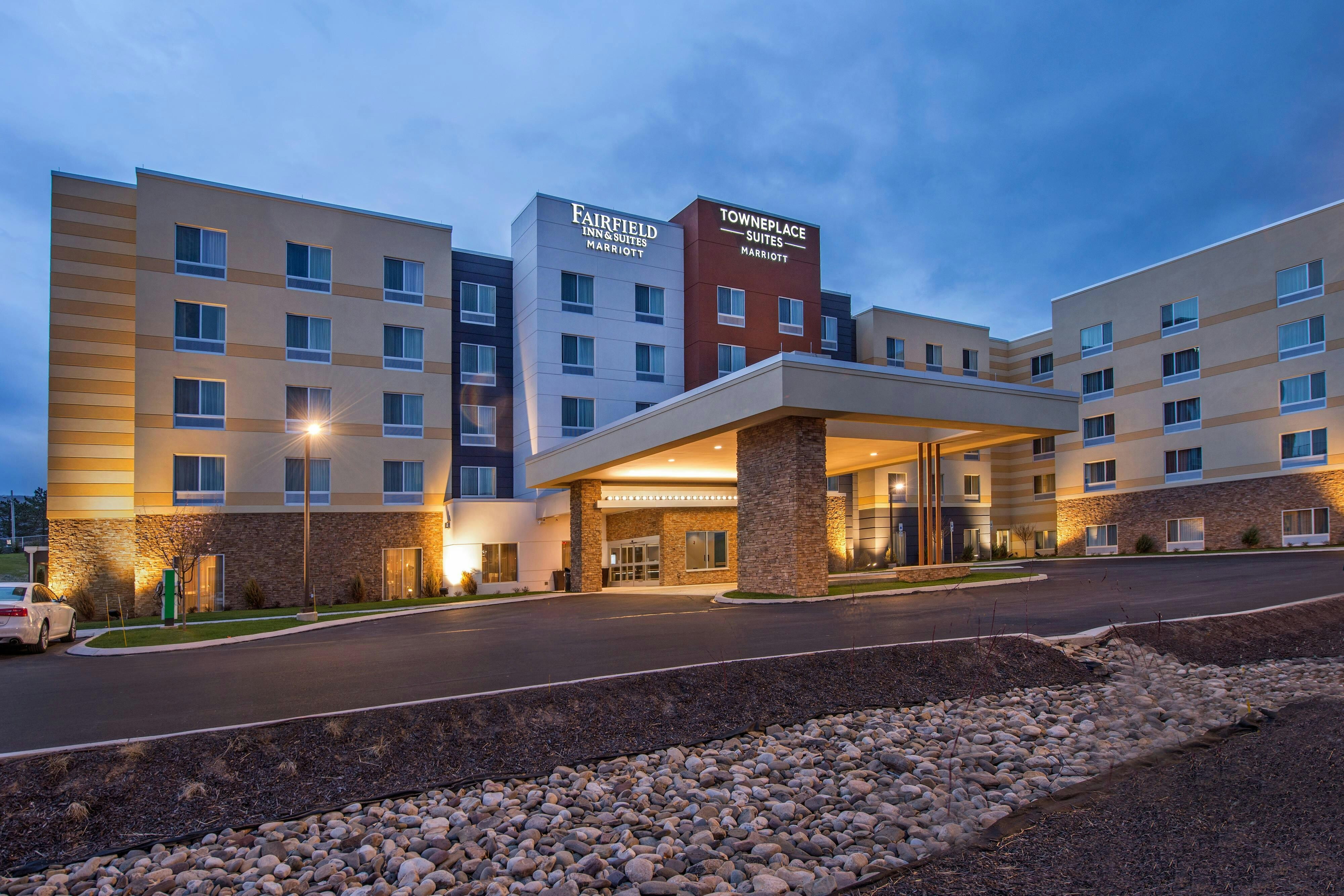 Fairfield Inn & Suites by Marriott Altoona 2/25