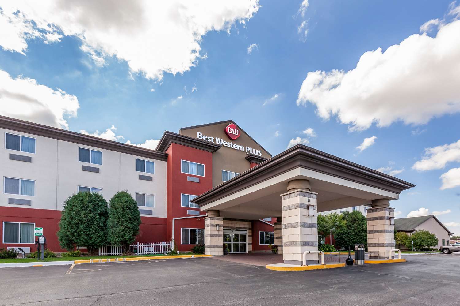 Best Western Plus Sparta Trail Lodge 48/49