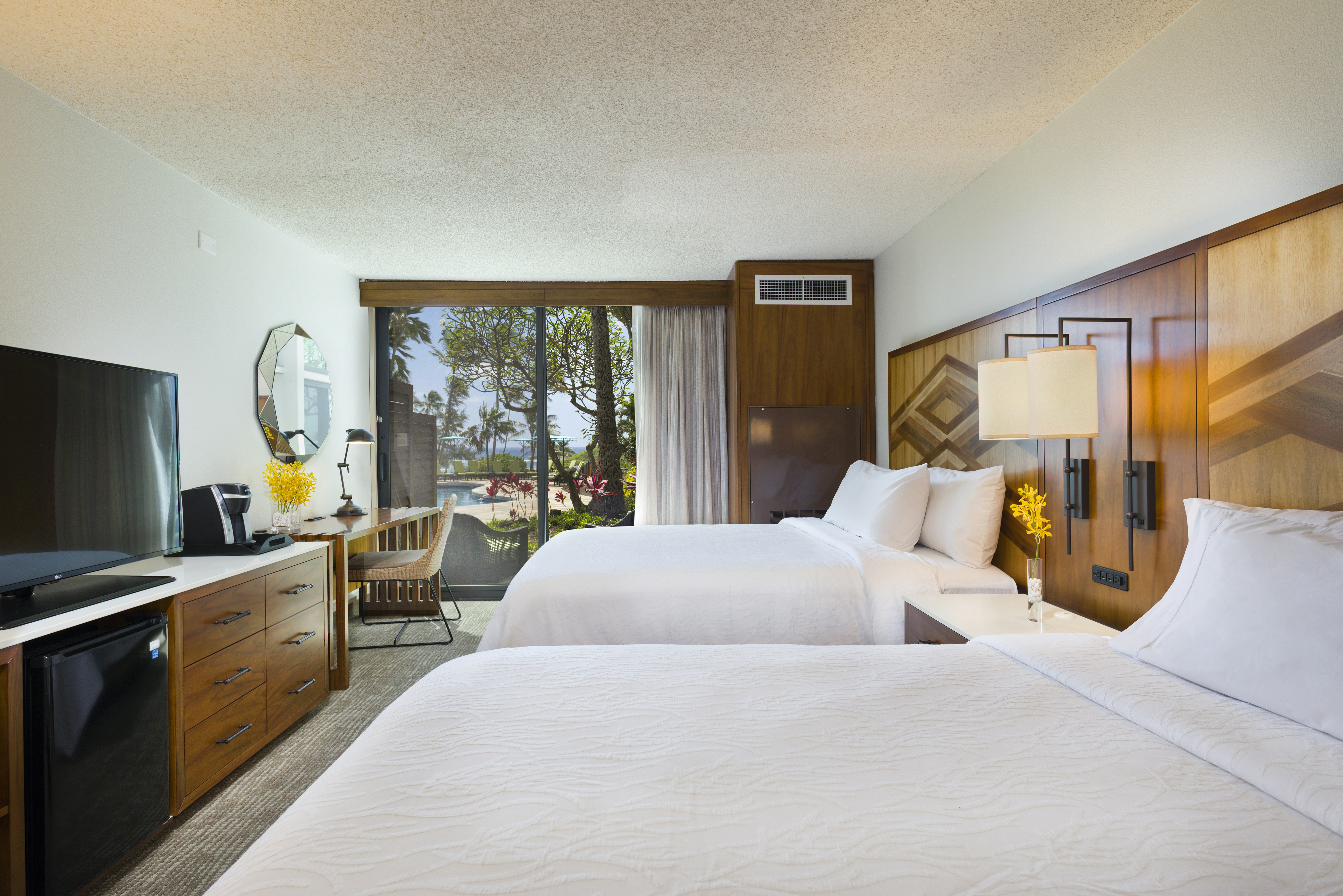room, 2 queen beds, accessible