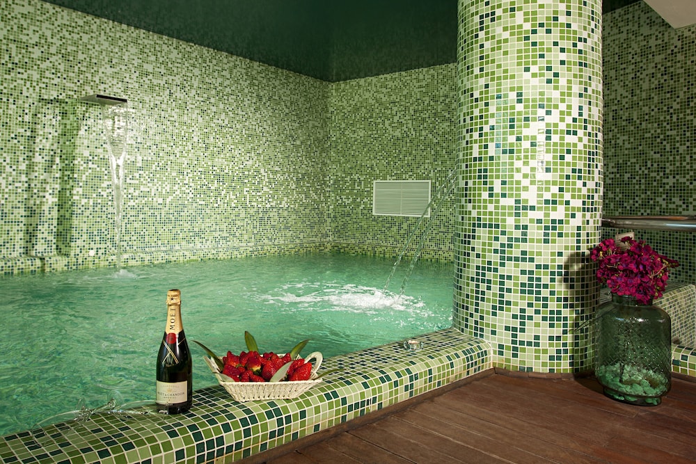Ona Marinas de Nerja Spa Resort 32/72