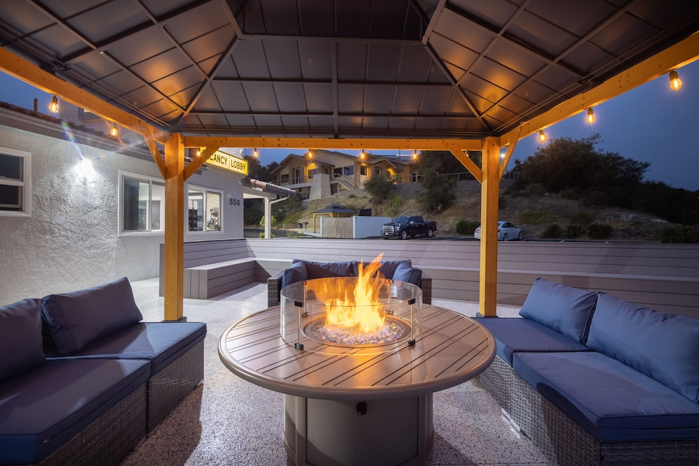 Days Inn by Wyndham Arroyo Grande/Pismo Beach 41/62