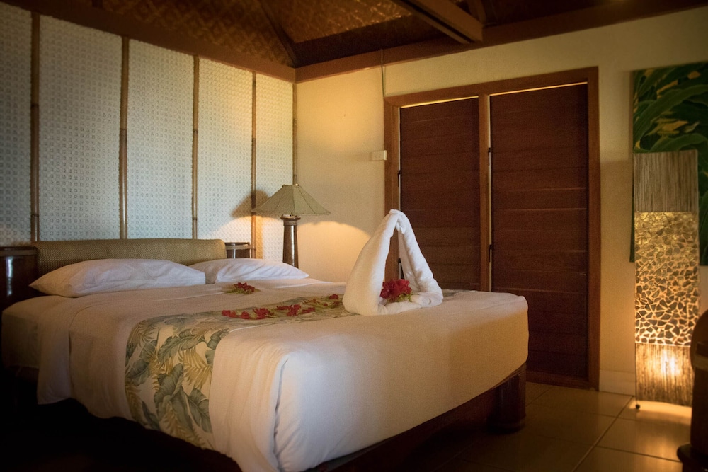 Villa, King Bed, Ocean View, with Pool