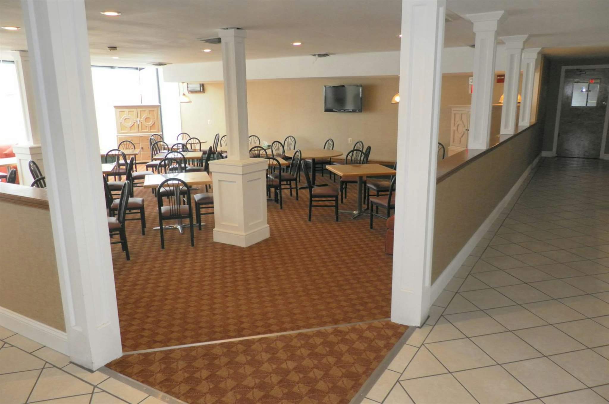Ambassador Inn Suites 41/43