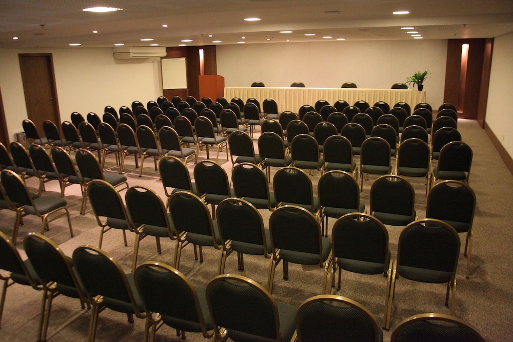 Salvador Business Flat 40/48