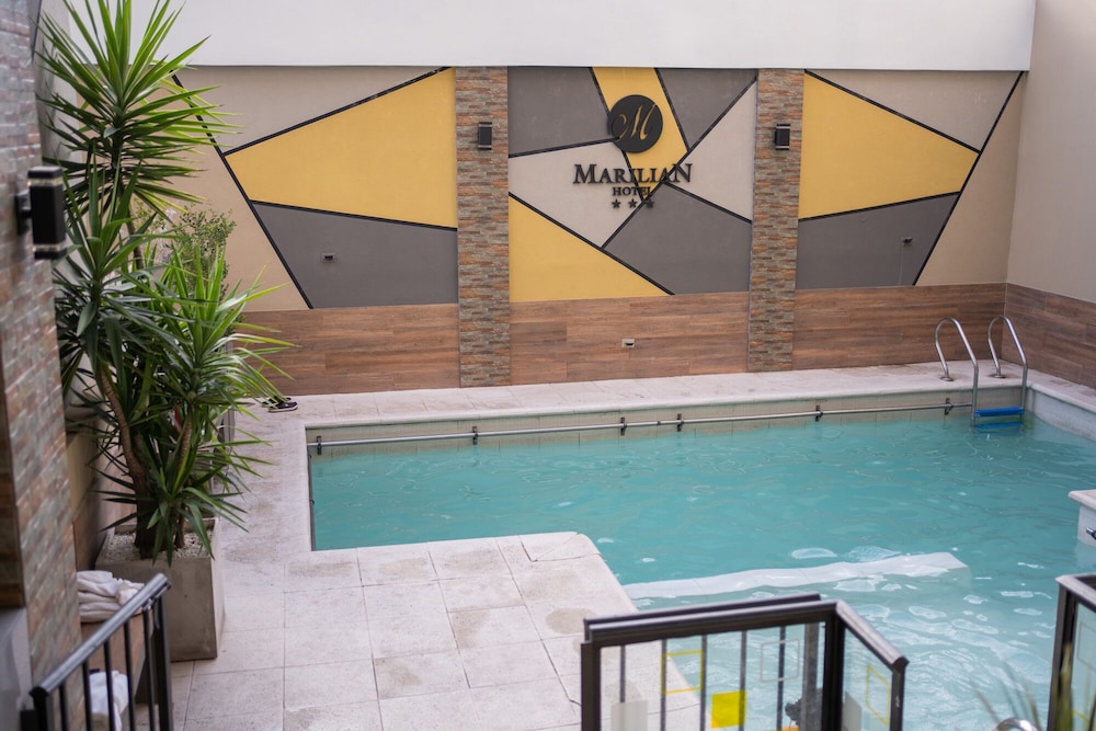 Marilian Hotel 4/44