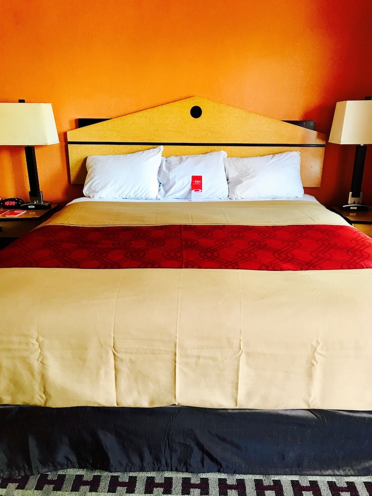 Milan Inn Suites 11/31