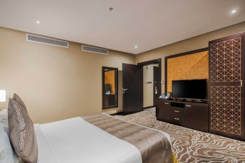 فندق نافيتي ورويك الخبر(Naviti Warwick Al Khobar Hotel) 8/39