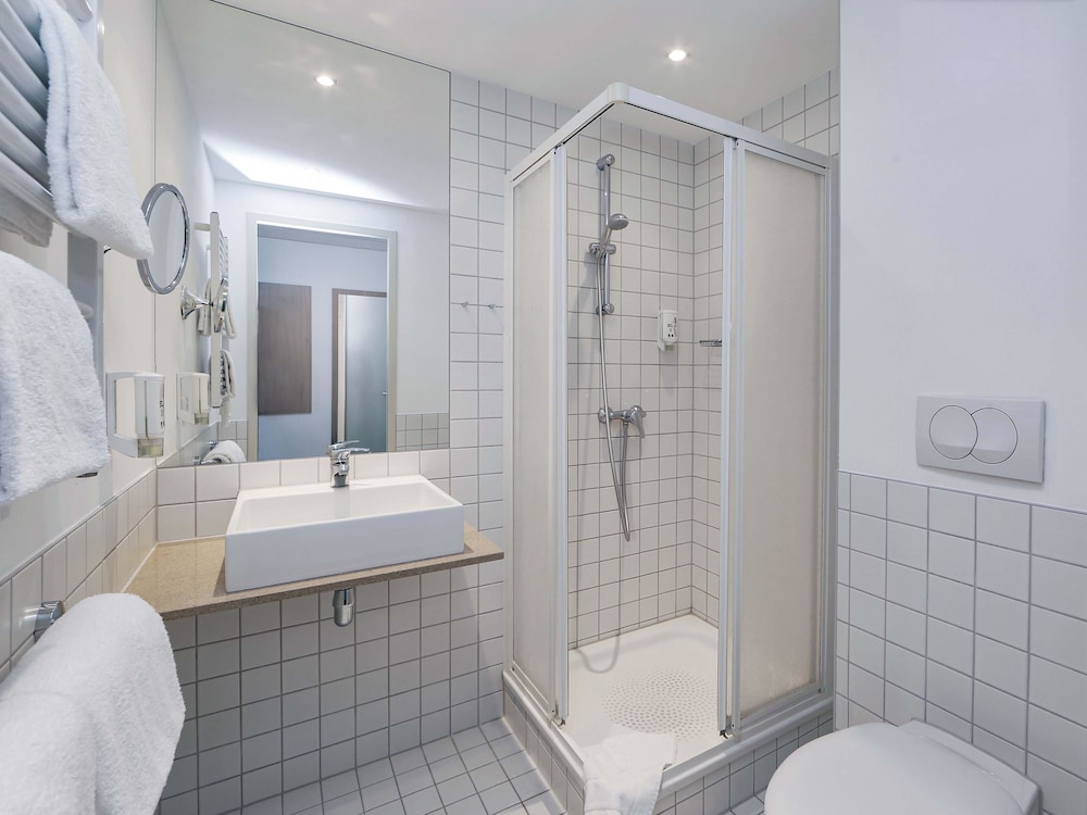 Room, French Bed, Queen Bed، B&B Hotel Berlin City-Ost (ex. Best Western Hotel City Ost) 9/9