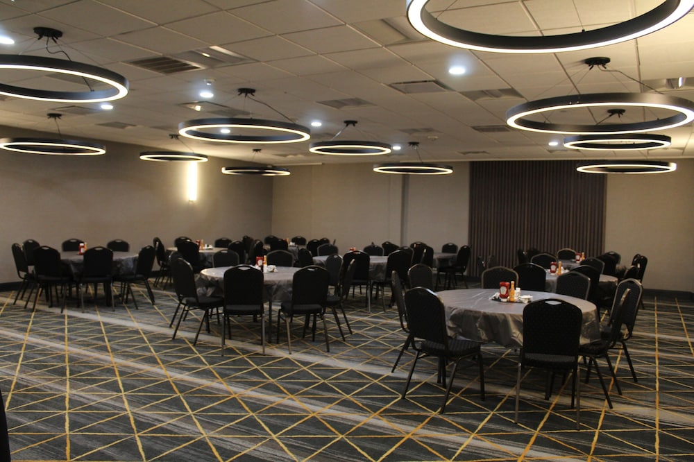 Staybridge Suites Dallas Market Ctr Love Field, an IHG Hotel 38/50