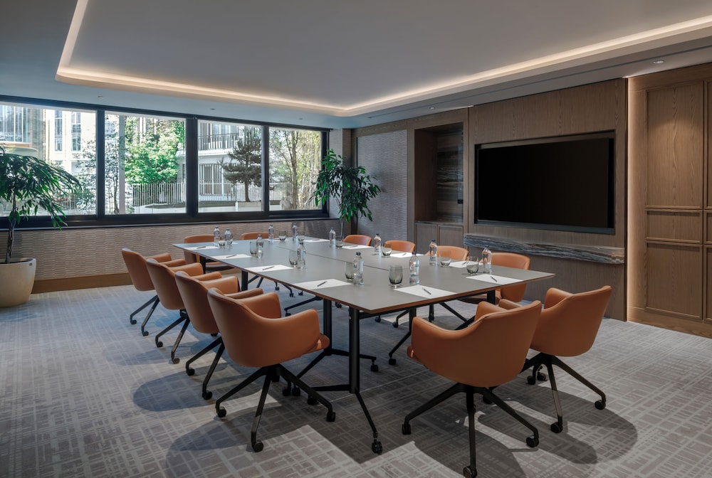 DoubleTree by Hilton Istanbul Macka 49/61