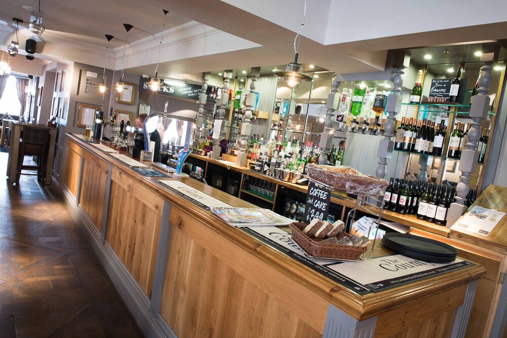 The County Hotel 24/50