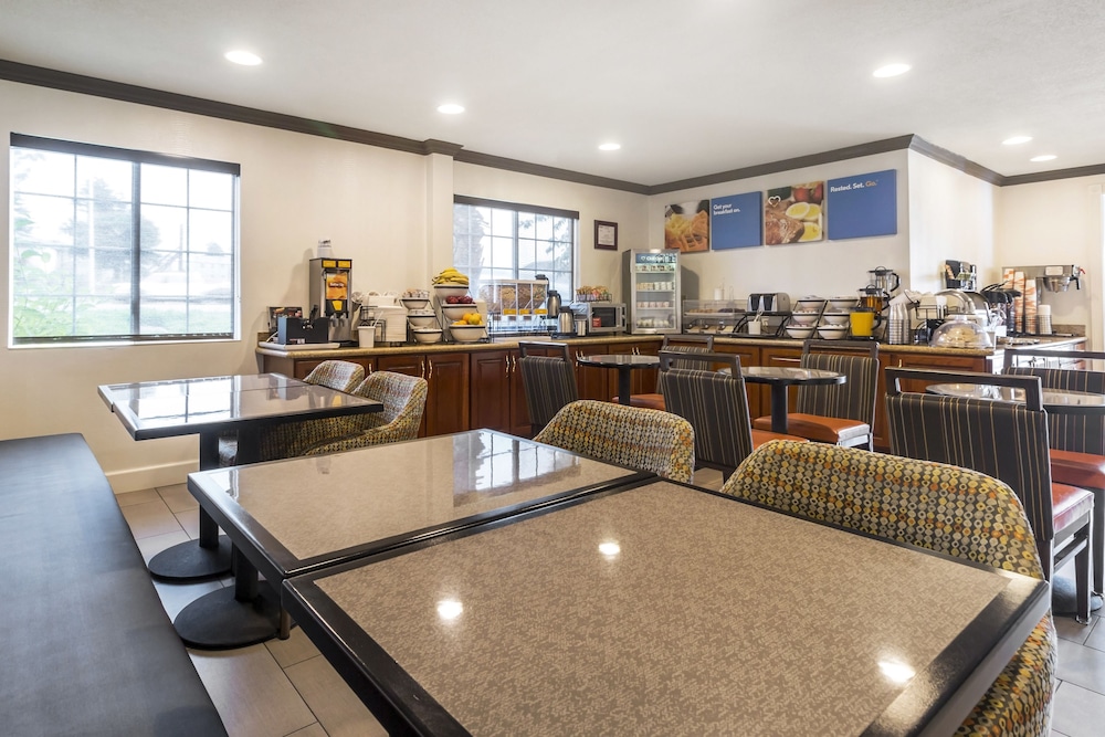 Comfort Inn Humboldt Bay 34/37