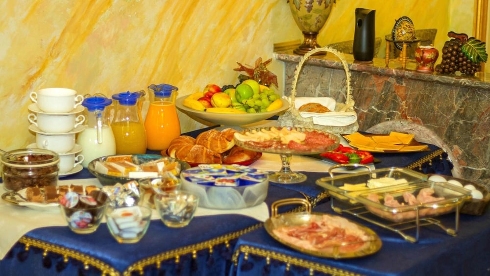 VILA FERNANDO HOTEL 33/40