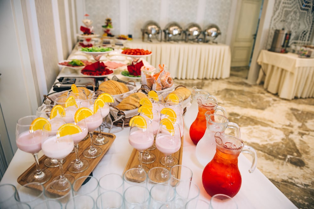 Emerald Suite Hotel 27/37