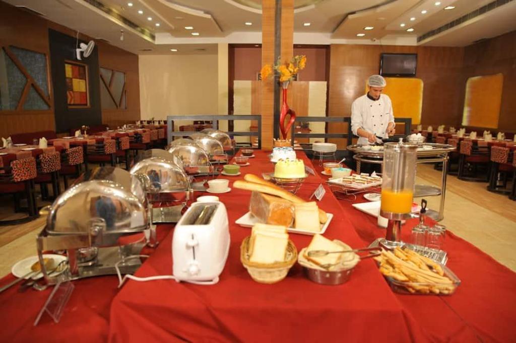 HOTEL ADITYAZ 33/41