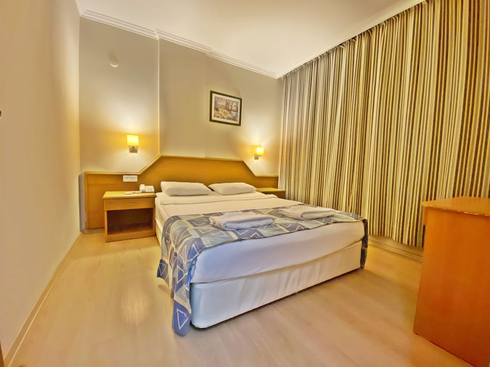 SELECT APART HOTEL 18/50